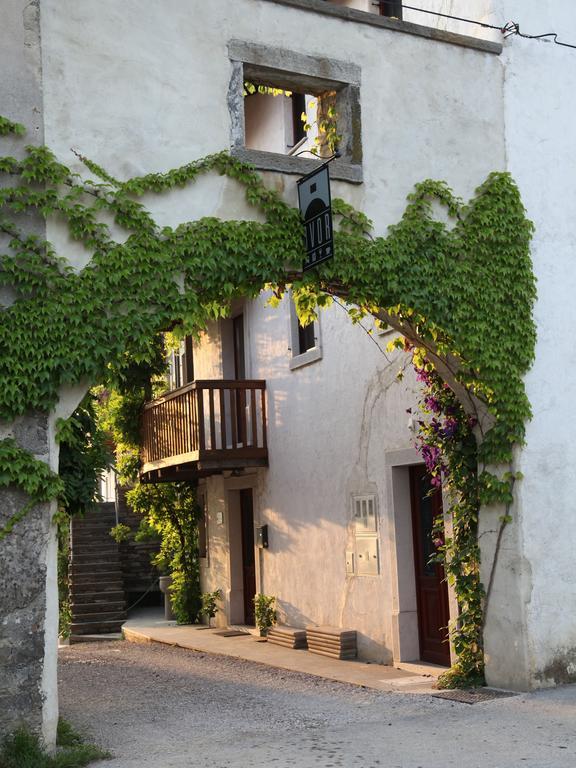Boutique Hotel Dvor Dobrovo Exterior photo